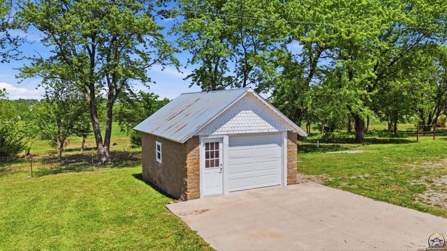 13130 S Topeka AVE, Carbondale, KS 66414