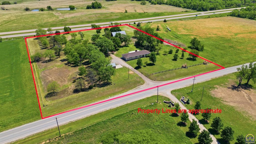 13130 S Topeka AVE, Carbondale, KS 66414