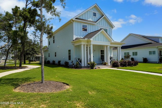 2498 Lake Ridge Drive, Southport, NC 28461