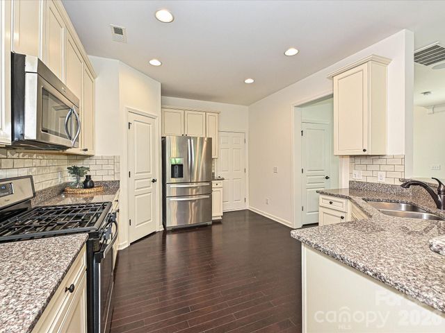 2624 Katy Flyer Avenue, Charlotte, NC 28210