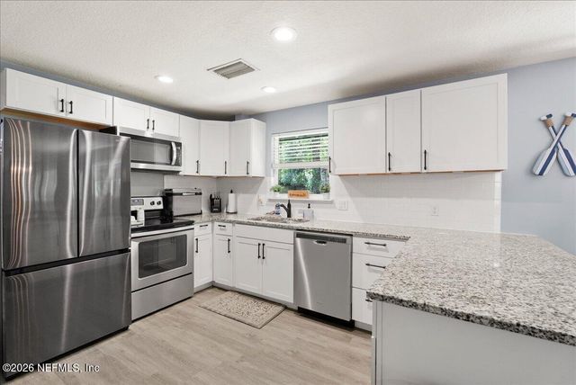 3959 DOCTORS LAKE Drive, Orange Park, FL 32065