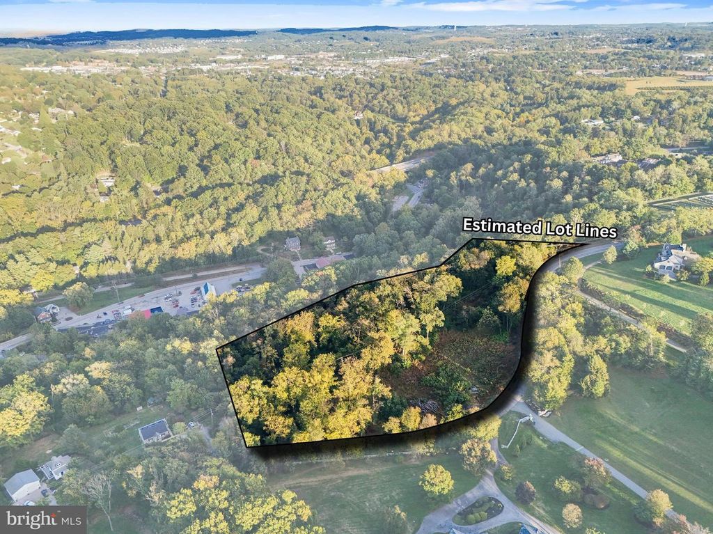 1651 STARCROSS RD, York, PA 17403