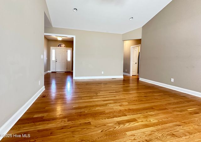 216 Beaver Dam Drive, Clinton, NC 28328