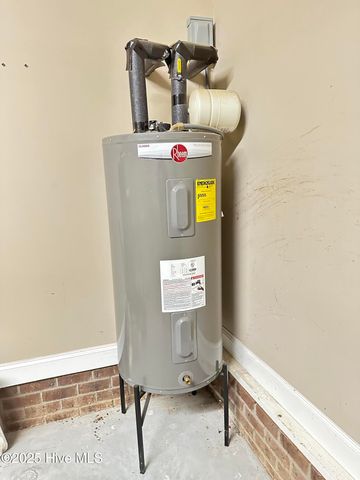 216 Beaver Dam Drive, Clinton, NC 28328