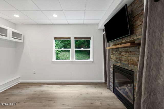 681 Delaware Avenue, Albany, NY 12209