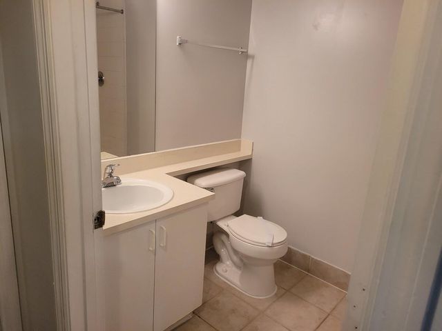 4197 N Haverhill Road 212, West Palm Beach, FL 33417