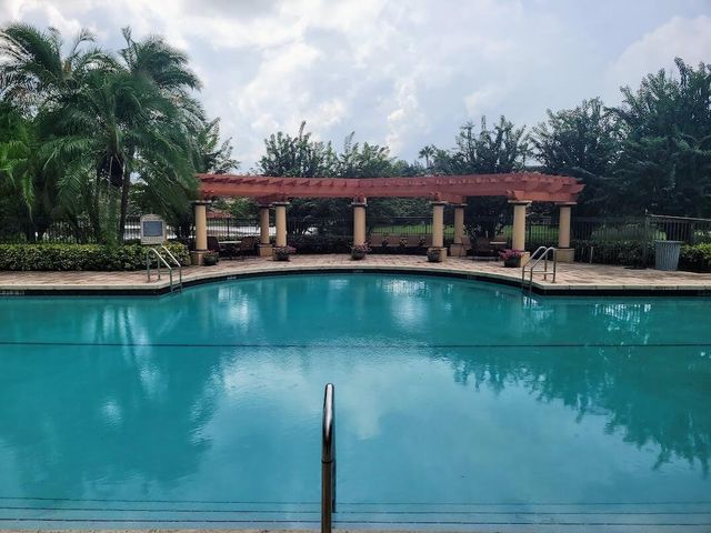 4197 N Haverhill Road 212, West Palm Beach, FL 33417