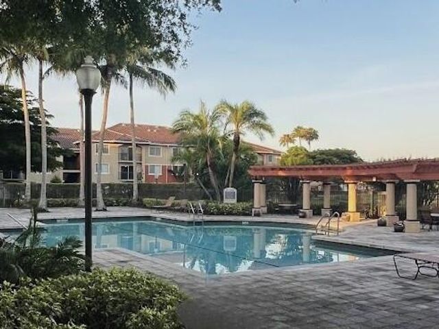 4197 N Haverhill Road 212, West Palm Beach, FL 33417