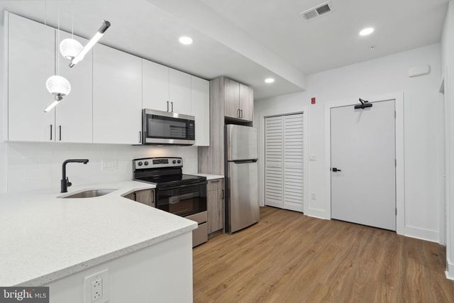 528 W BERKS ST, Philadelphia, PA 19122