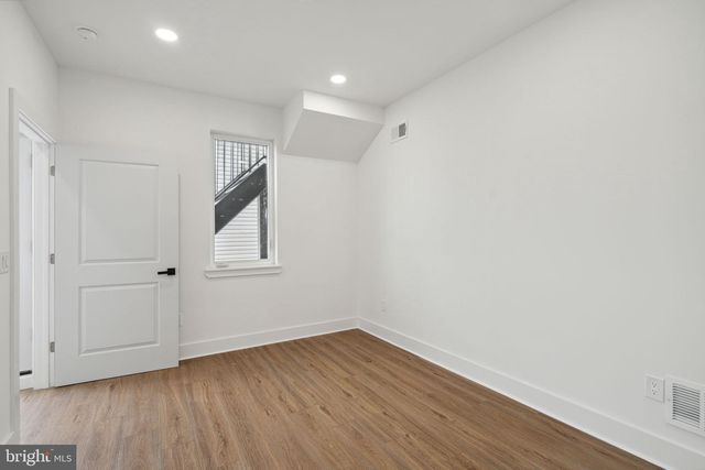 528 W BERKS ST, Philadelphia, PA 19122