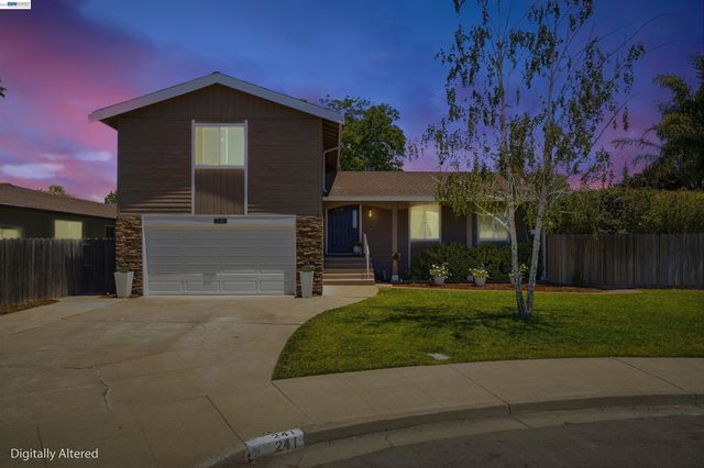 241 Garnet Drive, Livermore, CA 94550