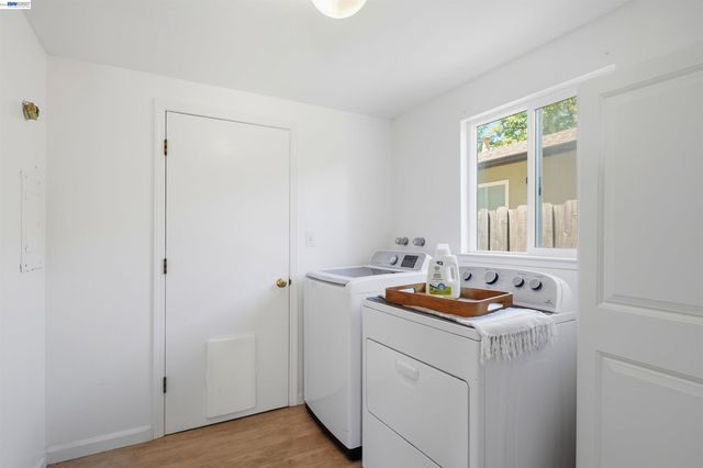 241 Garnet Drive, Livermore, CA 94550