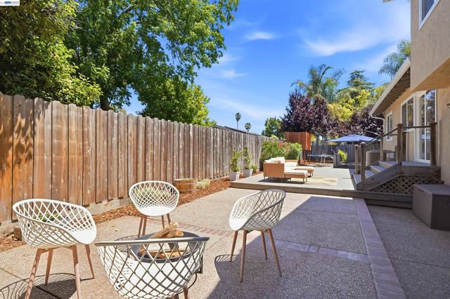 241 Garnet Drive, Livermore, CA 94550
