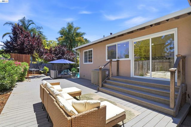 241 Garnet Drive, Livermore, CA 94550
