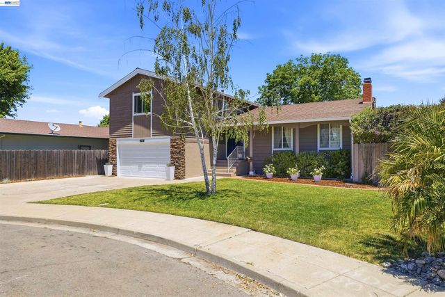 241 Garnet Drive, Livermore, CA 94550