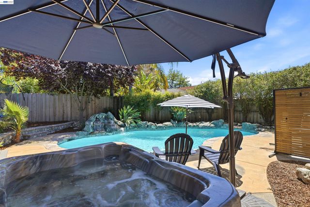 241 Garnet Drive, Livermore, CA 94550