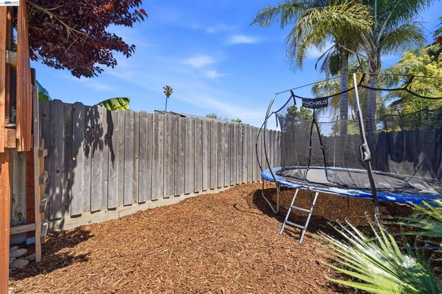 241 Garnet Drive, Livermore, CA 94550