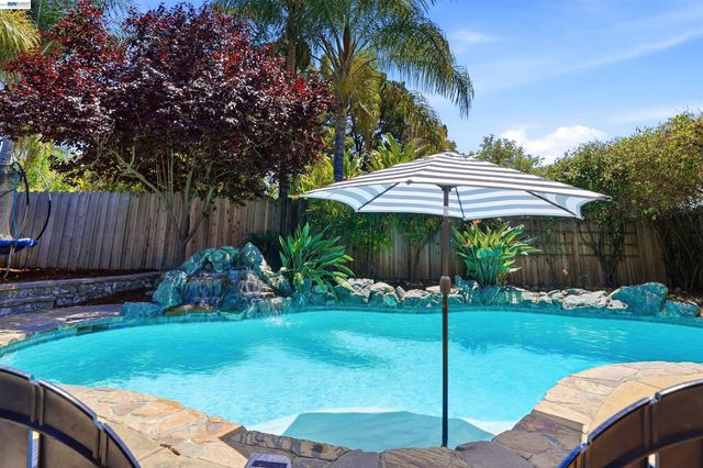 241 Garnet Drive, Livermore, CA 94550
