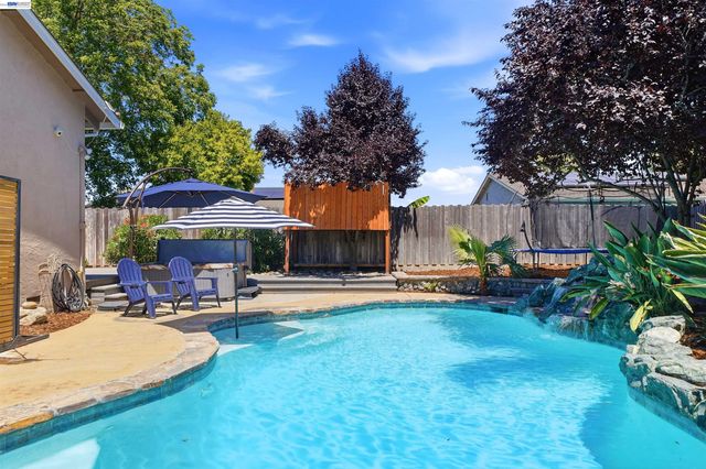 241 Garnet Drive, Livermore, CA 94550