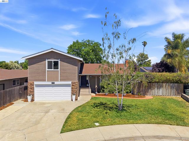 241 Garnet Drive, Livermore, CA 94550