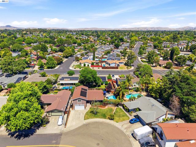 241 Garnet Drive, Livermore, CA 94550