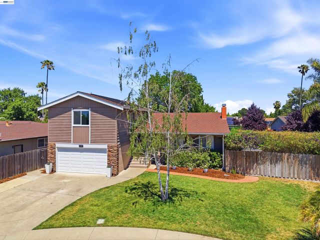 241 Garnet Drive, Livermore, CA 94550