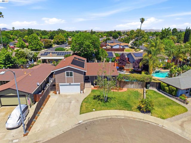 241 Garnet Drive, Livermore, CA 94550