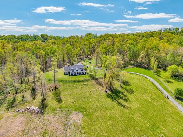 3631 Louisville Rd, Louisville, TN 37777