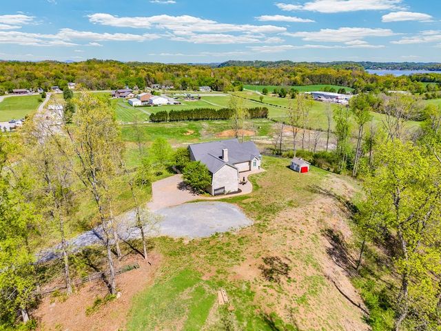 3631 Louisville Rd, Louisville, TN 37777