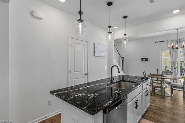 1908 Ardmore Commons Drive, Winston-salem, NC 27103