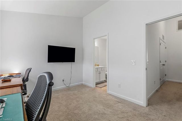 1908 Ardmore Commons Drive, Winston-salem, NC 27103