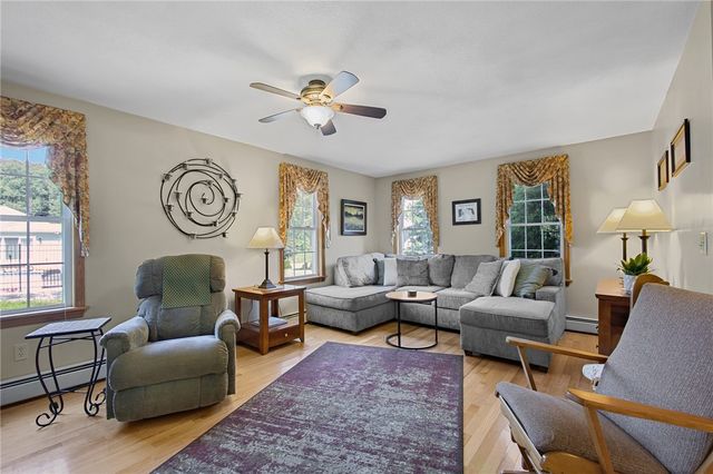5 Lauretta Lane, Lincoln, RI 02865