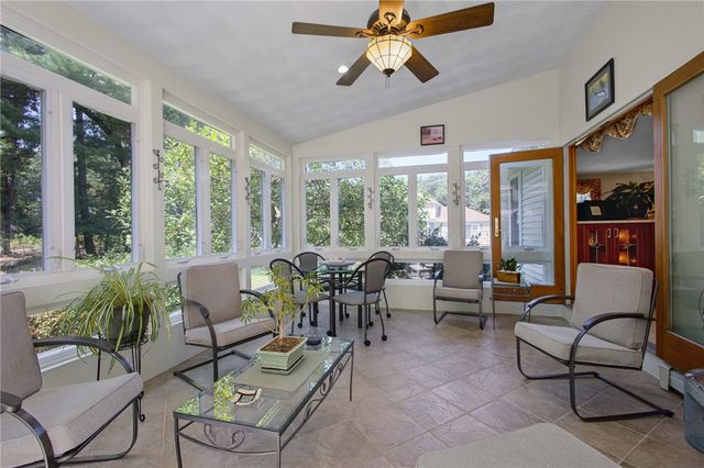 5 Lauretta Lane, Lincoln, RI 02865