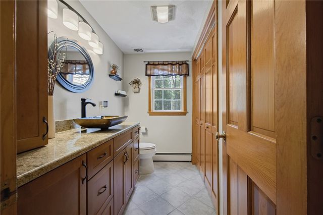5 Lauretta Lane, Lincoln, RI 02865