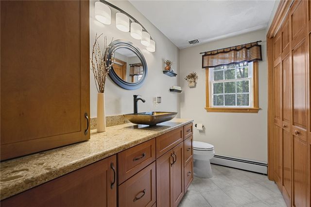 5 Lauretta Lane, Lincoln, RI 02865