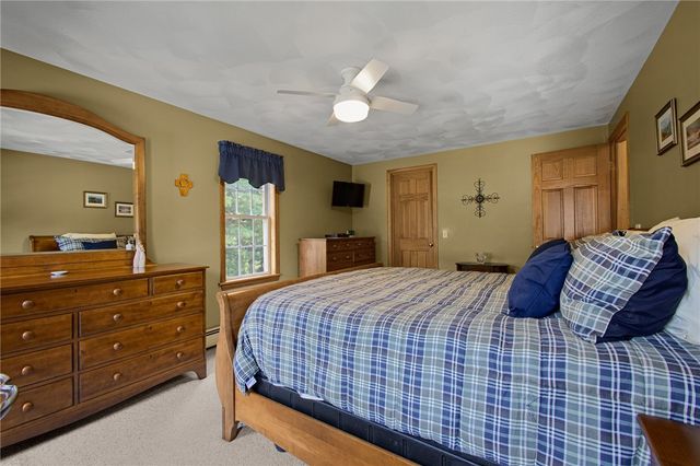 5 Lauretta Lane, Lincoln, RI 02865