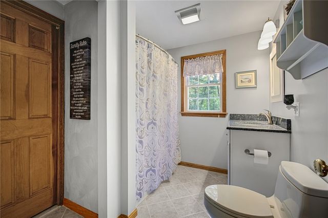 5 Lauretta Lane, Lincoln, RI 02865