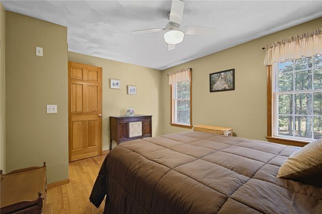 5 Lauretta Lane, Lincoln, RI 02865