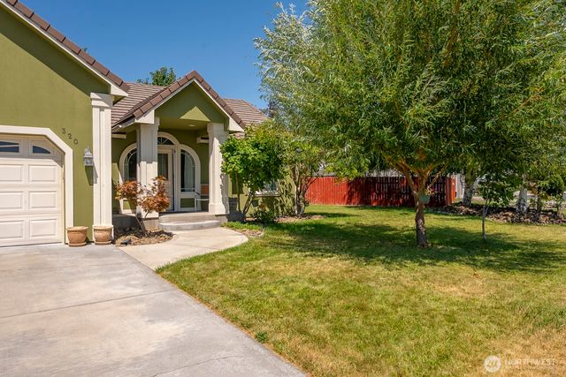 320 E Inglewood Drive, Moses Lake, WA 98837