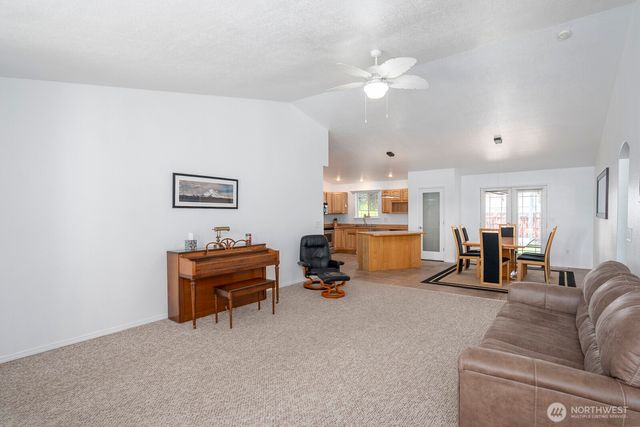 320 E Inglewood Drive, Moses Lake, WA 98837