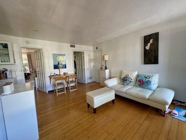 940 7th St 940D, Miami Beach, FL 33139