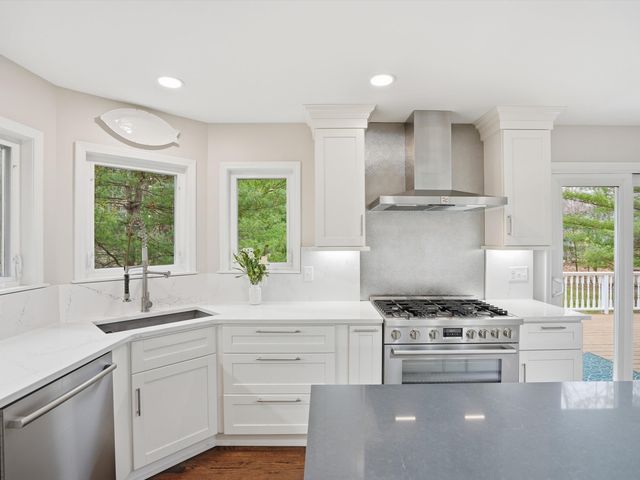 11542 Lancelot Lane, Putnam Twp, MI 48169