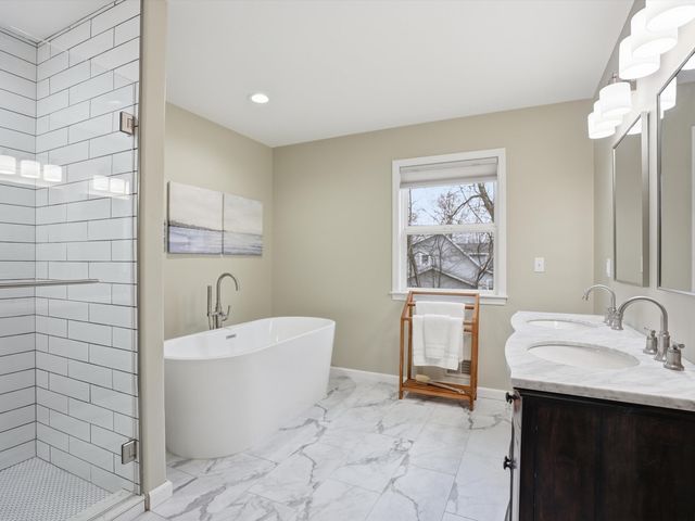 11542 Lancelot Lane, Putnam Twp, MI 48169