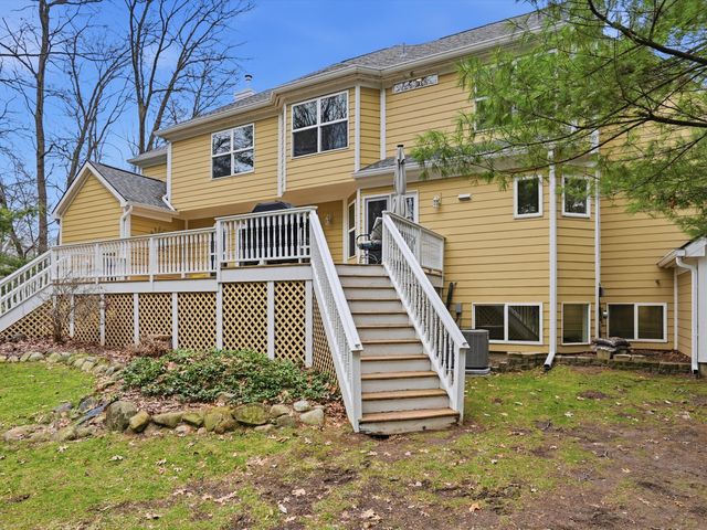 11542 Lancelot Lane, Putnam Twp, MI 48169