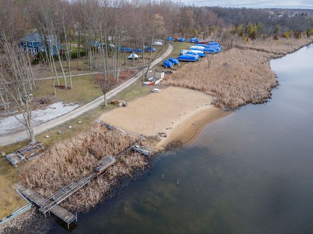 11542 Lancelot Lane, Putnam Twp, MI 48169