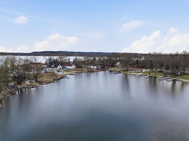 11542 Lancelot Lane, Putnam Twp, MI 48169