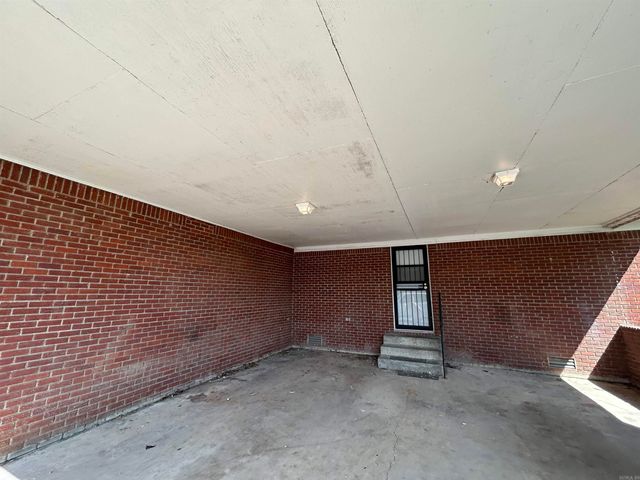 347 E Old Military Rd, Colt, AR 72326