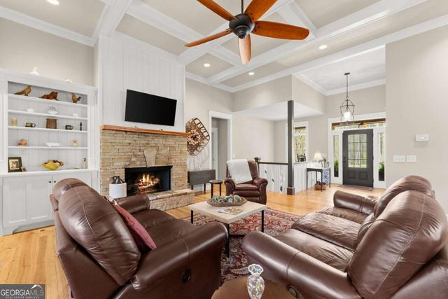 167 Early Red Pippin, Clarkesville, GA 30523