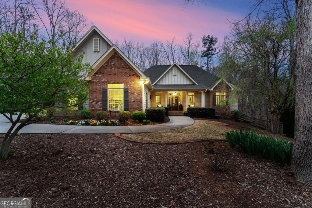 167 Early Red Pippin, Clarkesville, GA 30523