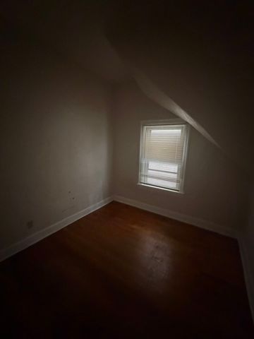 823 S Carpenter Street, Chicago, IL 60607